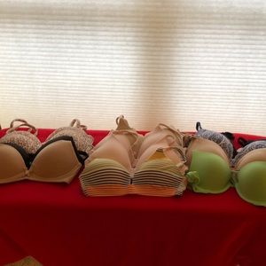 Nice! 14 Victoria’s Secret bras good condition 34A
